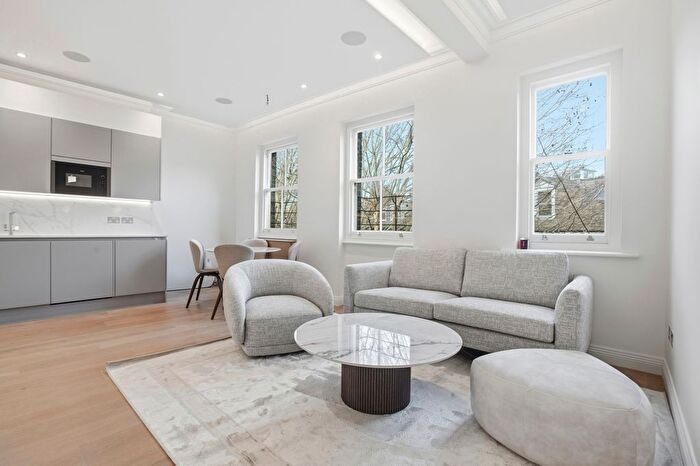 2 Bedroom Flat To Rent In Addison Road, Holland Park, London, W14