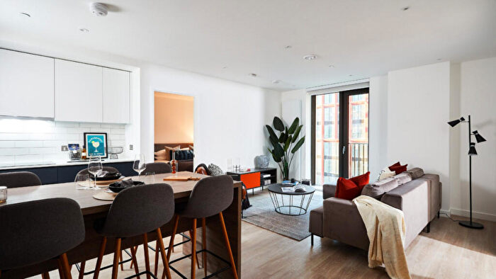 2 Bedroom Apartment For Sale In Circle Square, Manchester, M1
