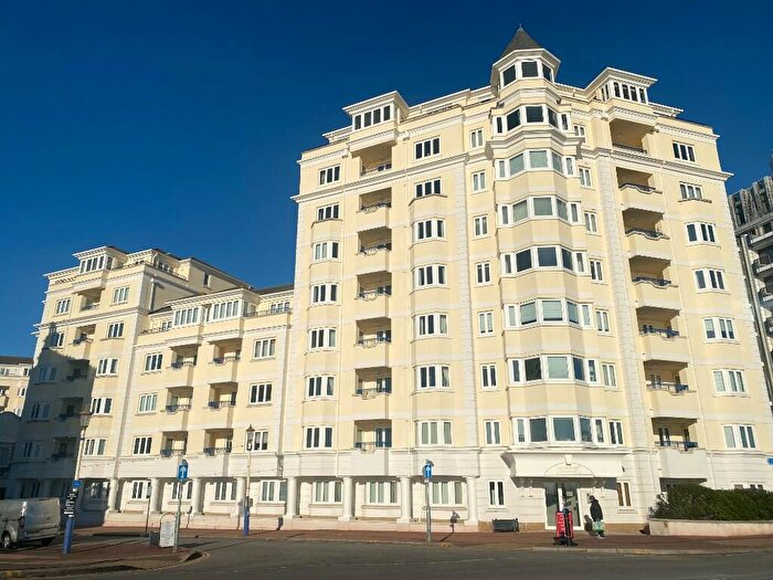 2 Bedroom Apartment To Rent In Grand Parade, Eastbourne, East Sussex, BN21