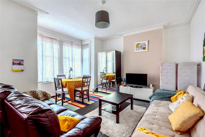 2 Bedroom Flat To Rent In Westbury Avenue, London, N22