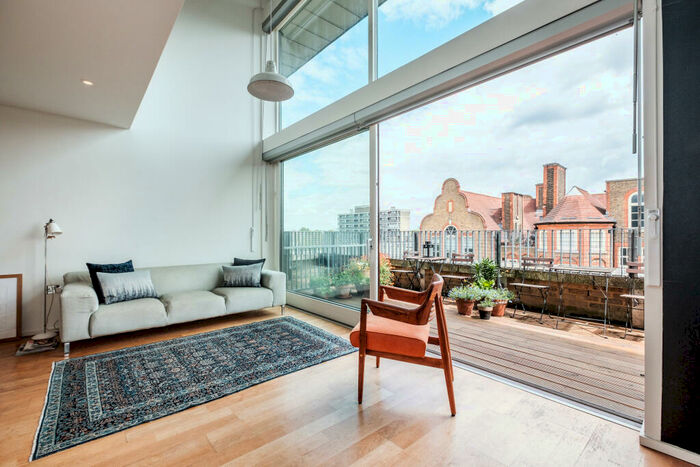 2 Bedroom Flat For Sale In Stepney City Apartments, Stepney, E1