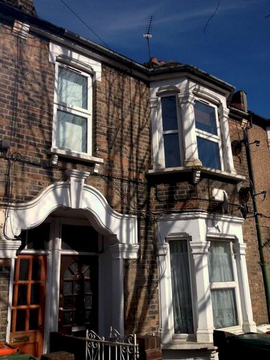 2 Bedroom Flat To Rent In Ling Road, London, E16