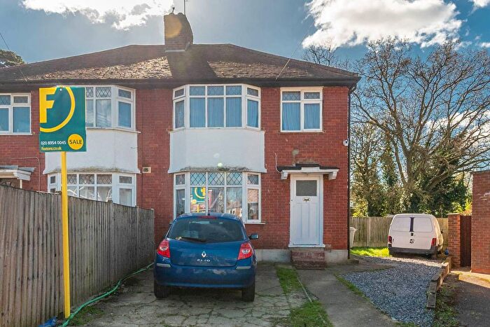 3 Bedroom Semi Detached House For Sale In Stag Close, Edgware, HA8