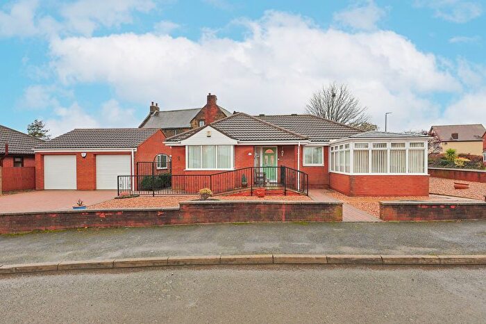 3 Bedroom Detached Bungalow For Sale In Northmoor View, Brimington, Chesterfield, S43