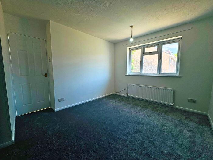 3 Bedroom End Of Terrace House For Sale In Hampden Close, Crawley, RH10