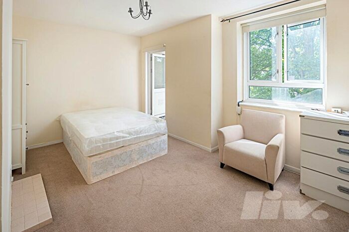 3 Bedroom Flat To Rent In Taylor Court, Alexandra Road, St Johns Wood, NW8