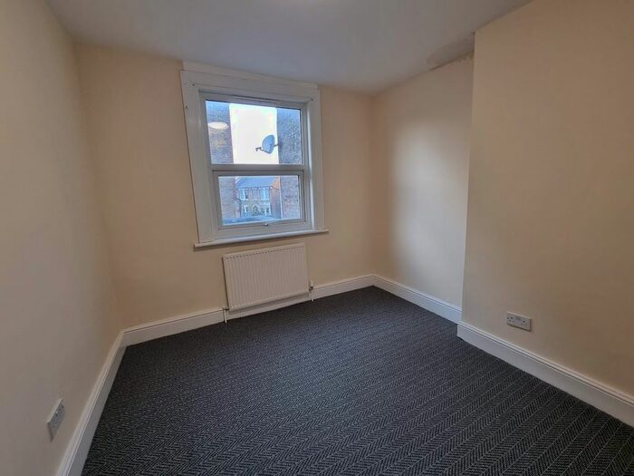 2 Bedroom Flat To Rent In Charlton Church Lane, Charlton, London, SE7