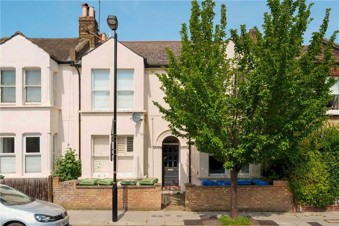 1 Bedroom Apartment For Sale In Goodrich Road, East Dulwich, London, SE22