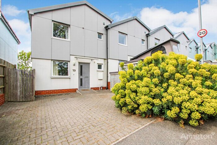 4 Bedroom End Of Terrace House To Rent In Bevendean Road, Brighton, BN2