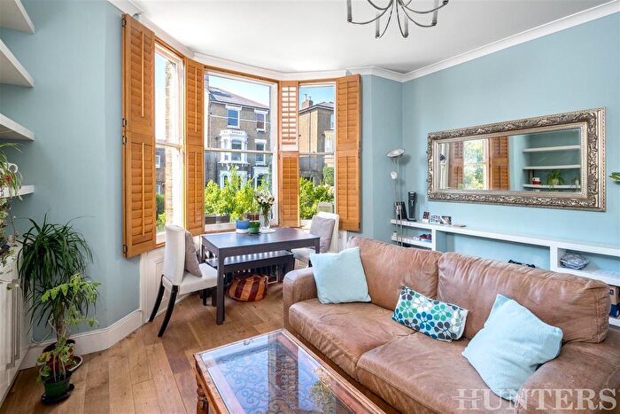 2 Bedroom Flat To Rent In Dartmouth Park Hill, London, NW5