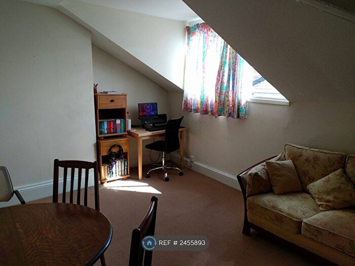 1 Bedroom Flat To Rent In London Road, Gloucester, GL1