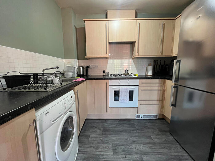 2 Bedroom Flat To Rent In Signet Square, Stoke, Coventry, CV2