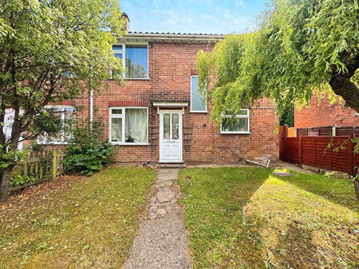 4 Bedroom Semi-Detached House To Rent In Motum Road, Norwich, Norfolk, NR5