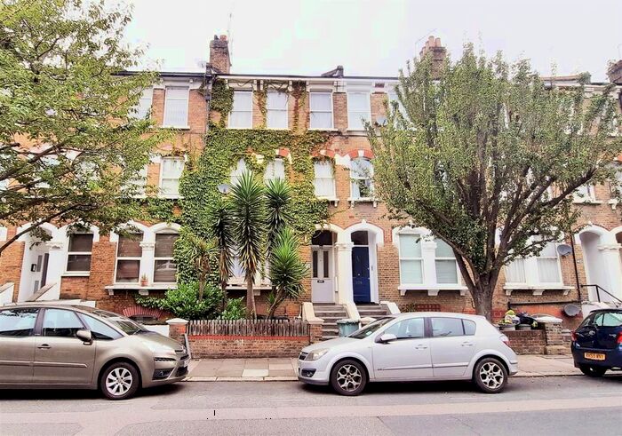 2 Bedroom Flat To Rent In Netherwood Road, London, W14