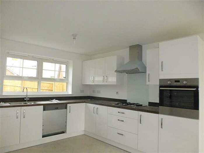 4 Bedroom House To Rent In Darwin Drive, Yeovil, BA21