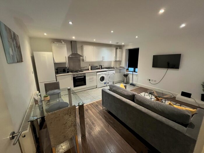 1 Bedroom Flat To Rent In Beech Road, Headington, Oxford, OX3