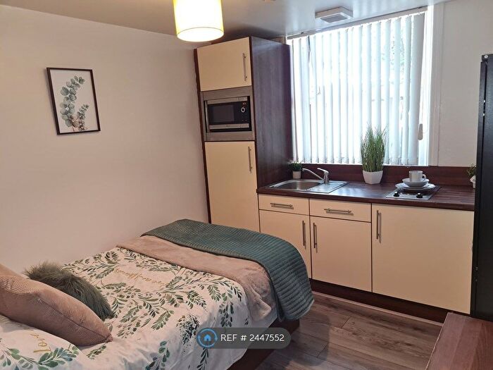Studio To Rent In Oldgate, Huddersfield, HD1