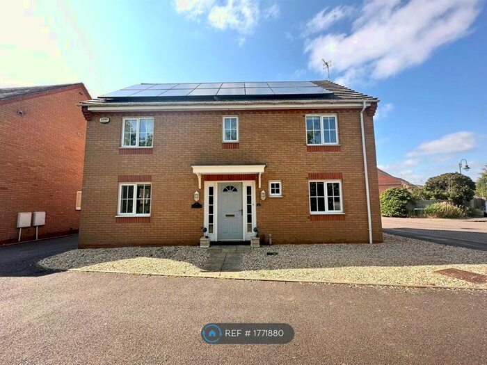 4 Bedroom Detached House To Rent In Buckthorn Road, Peterborough, PE7