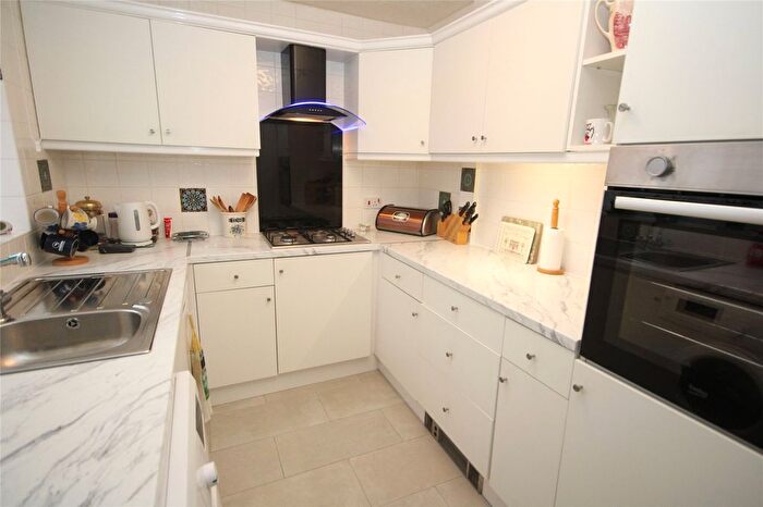 3 Bedroom Bungalow For Sale In Hatfield Court, New Milton, Hampshire, BH25