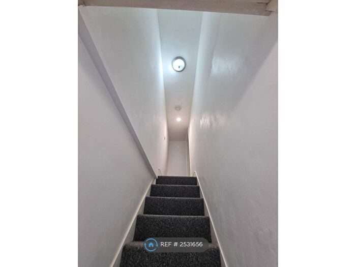 1 Bedroom End Of Terrace House To Rent In Castle Street, Tonbridge, TN9