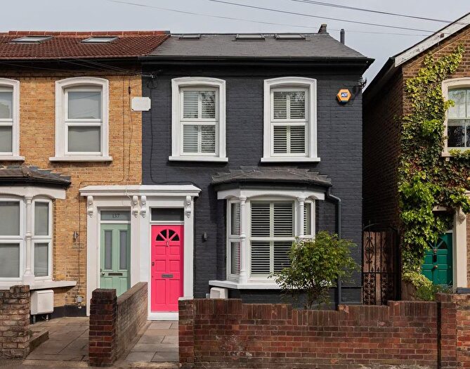 4 Bedroom Semi Detached House For Sale In Barclay Road, Walthamstow, E17