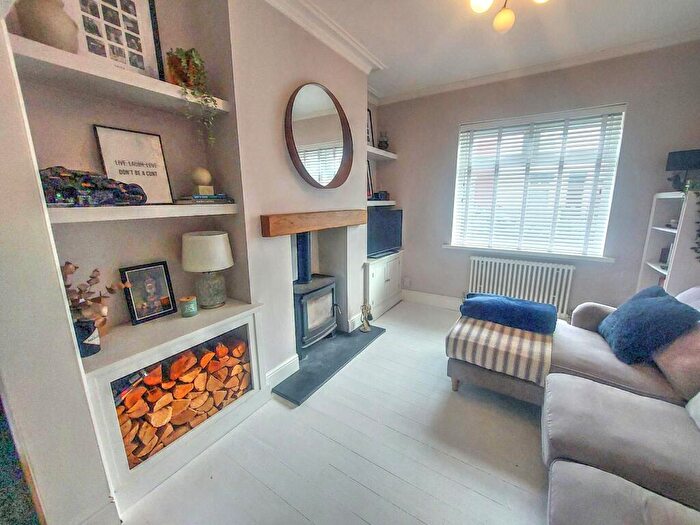 3 Bedroom Terraced House For Sale In Lansdowne Road, Manchester, M30