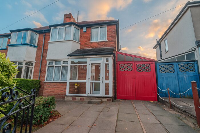 3 Bedroom Semi-Detached House For Sale In Haunch Lane, Birmingham, B13