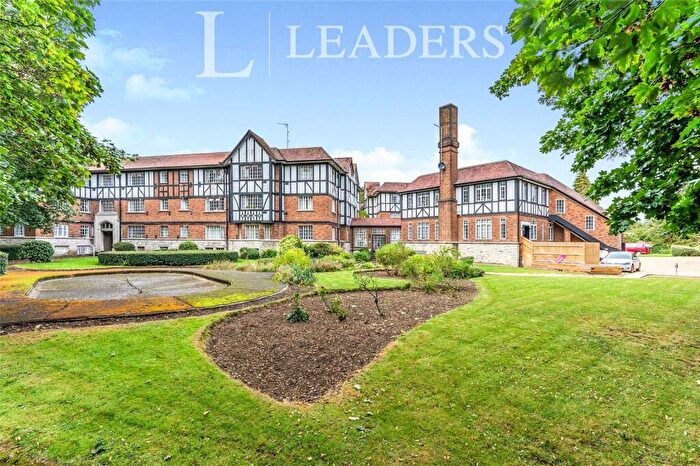 1 Bedroom Apartment For Sale In Millbrook Road East, Southampton, Hampshire, SO15
