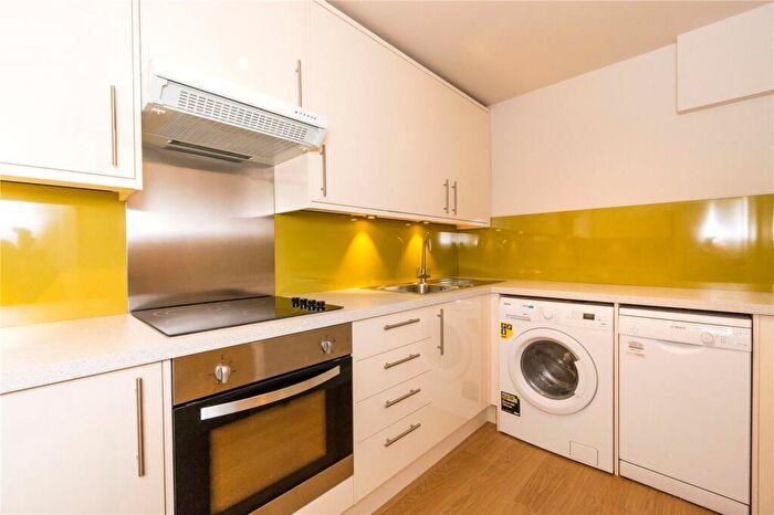 1 Bedroom Apartment To Rent In Holloway Road, Islington, London, N7