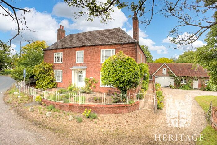 5 Bedroom Detached House For Sale In Coggeshall Road, Earls Colne, Colchester, Essex, CO6