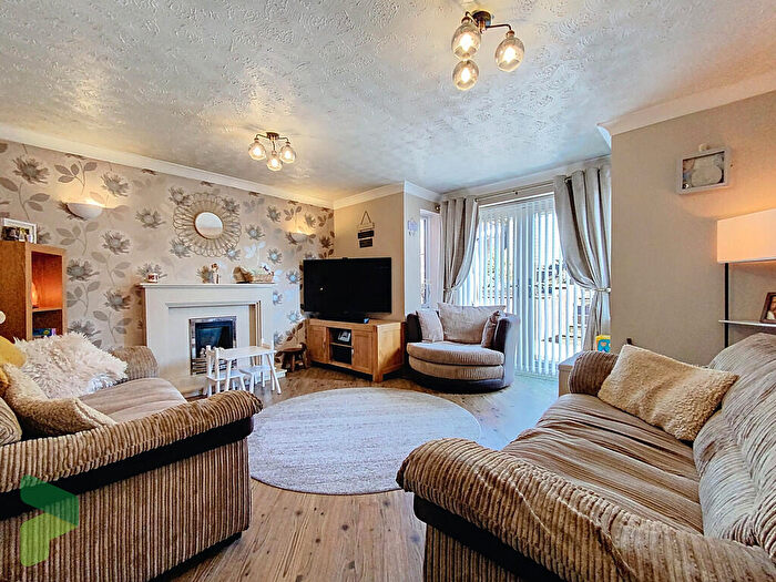 4 Bedroom Detached House For Sale In Chapter Road, Darwen, BB3