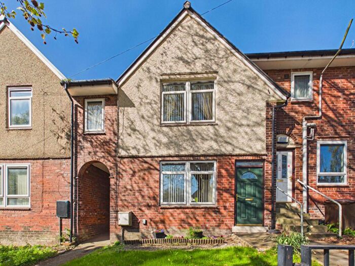 2 Bedroom Terraced House For Sale In Fairthorn Road, Sheffield, S5