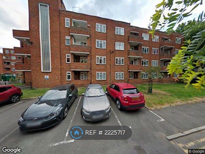 2 Bedroom Flat To Rent In Neckinger Estate, London, SE16