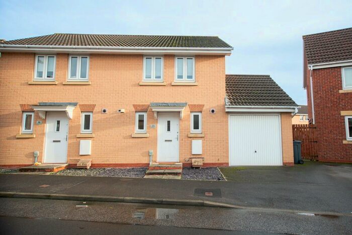 3 Bedroom Semi-Detached House To Rent In Pasture View, Hull, East Riding Of Yorkshire, HU7
