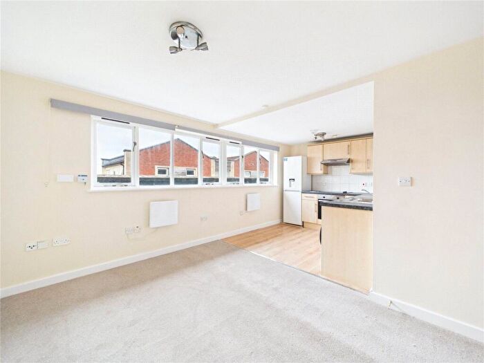 2 Bedroom Apartment To Rent In Midland Mews, Bristol, BS2