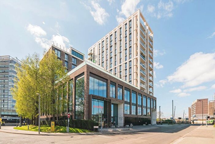 2 Bedroom Flat To Rent In Bollo Lane, Chiswick, W4