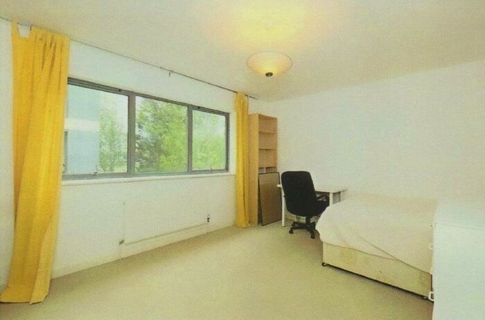 4 Bedroom House To Rent In Justine Place Palmers Road Palmers Road, London, London, E2