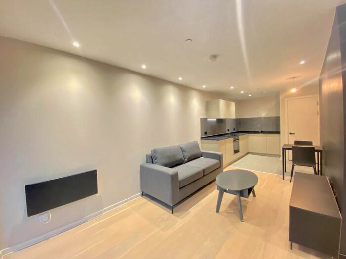 1 Bedroom Flat To Rent In Shearwater Court, Star Place, London, E1W