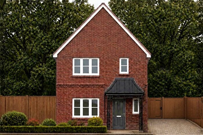 3 Bedroom Detached House For Sale In Wrecclesham Hill, Wrecclesham, Farnham, GU10