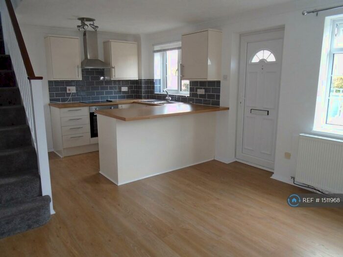 1 Bedroom Terraced House To Rent In Snowdon Close, Eastbourne, BN23