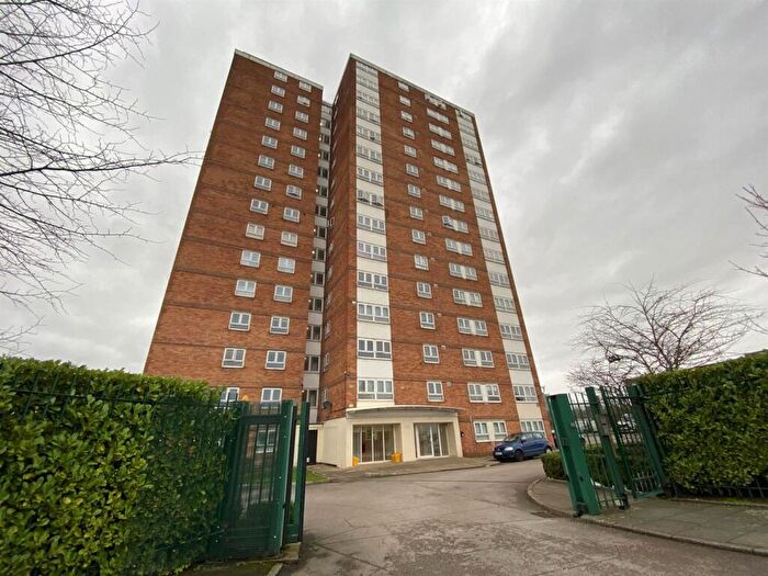 2 Bedroom Apartment To Rent In City View, Highclere Avenue, Salford, M7