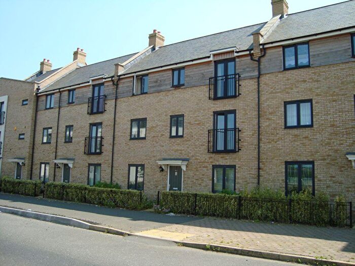 4 Bedroom Terraced House To Rent In Chieftain Way, Cambridge, CB4