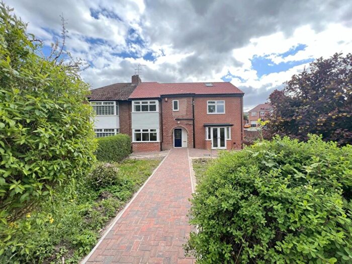 4 Bedroom Semi-Detached House To Rent In Rickleton Avenue, Chester Le Street, DH3