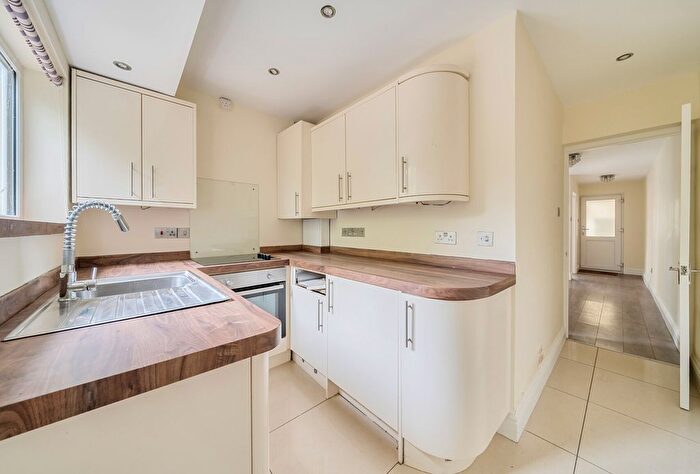 1 Bedroom Flat For Sale In Malvern Road, Cheltenham, Gloucestershire, GL50
