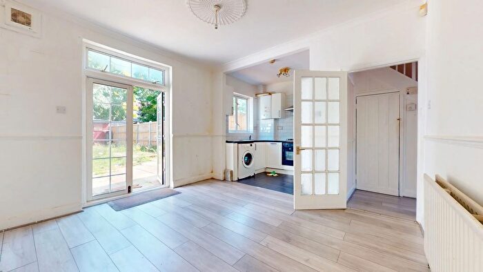 3 Bedroom Terraced House To Rent In Beckway Road, London, SW16