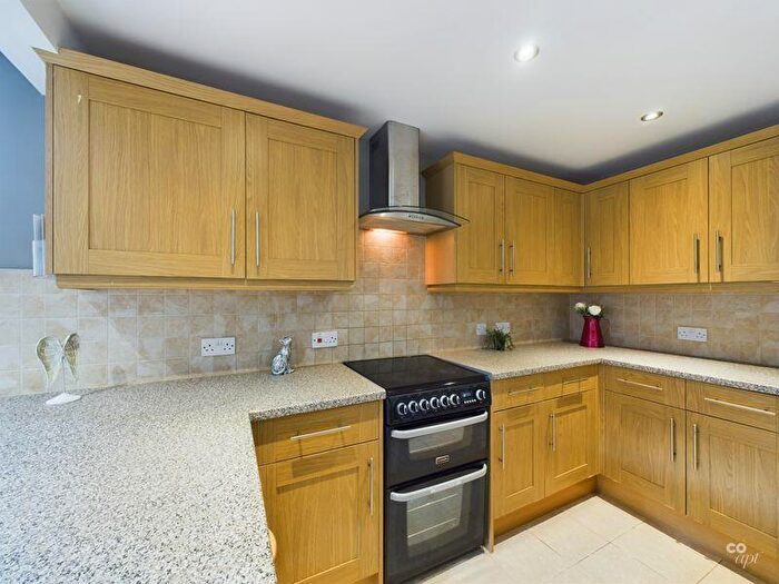 5 Bedroom End Of Terrace House To Rent In Hollingbury Road, Brighton, BN1