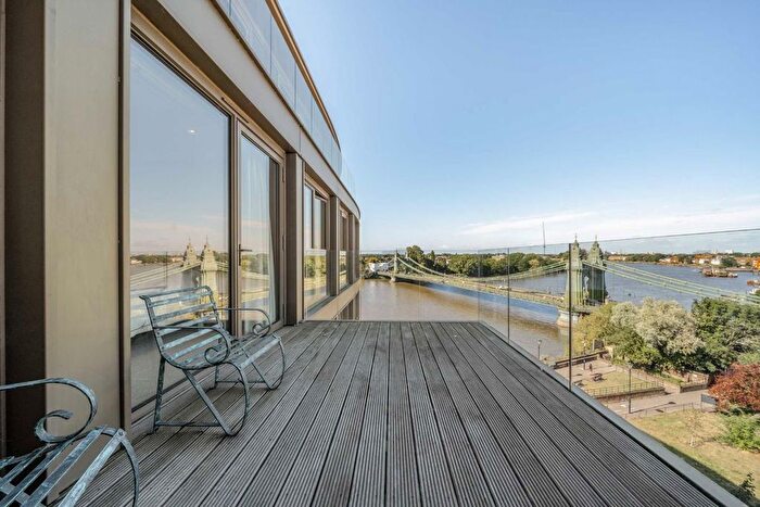 2 Bedroom Flat To Rent In Crisp Road, London, W6