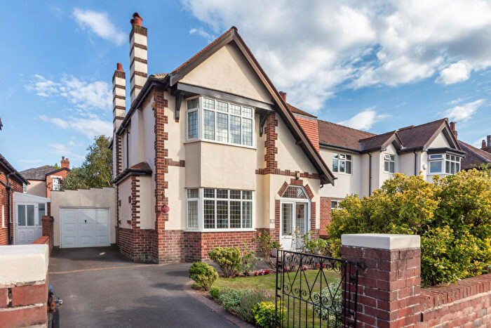 4 Bedroom Detached House For Sale In Lightwood Avenue, Lytham St. Annes, FY8