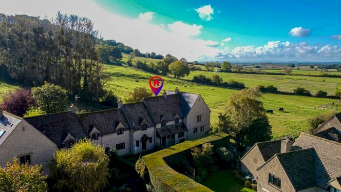 3 Bedroom Character Property For Sale In Manor Close, Teddington, Tewkesbury, GL20