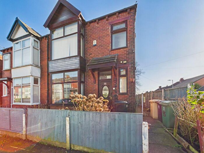 3 Bedroom Semi Detached House For Sale In Lonsdale Road, Heaton, Bolton, BL1